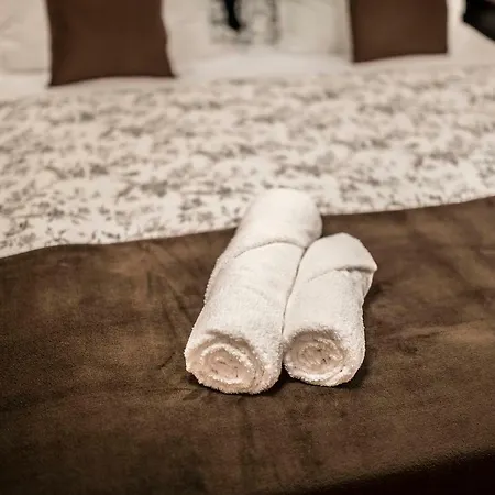 Amos - Private Parking Included Кошице