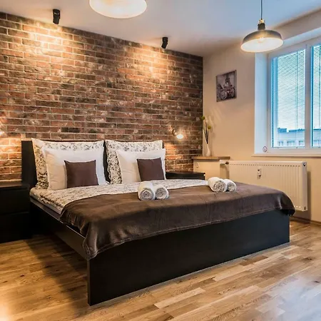 Apartmán Amos - Private Parking Included Kosice