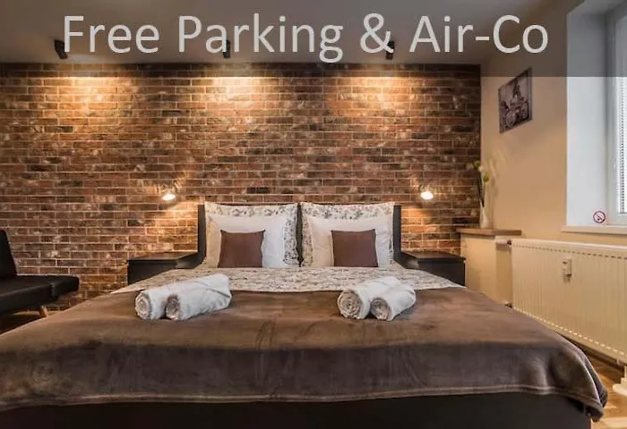 Amos - Private Parking Included Appartement Košice